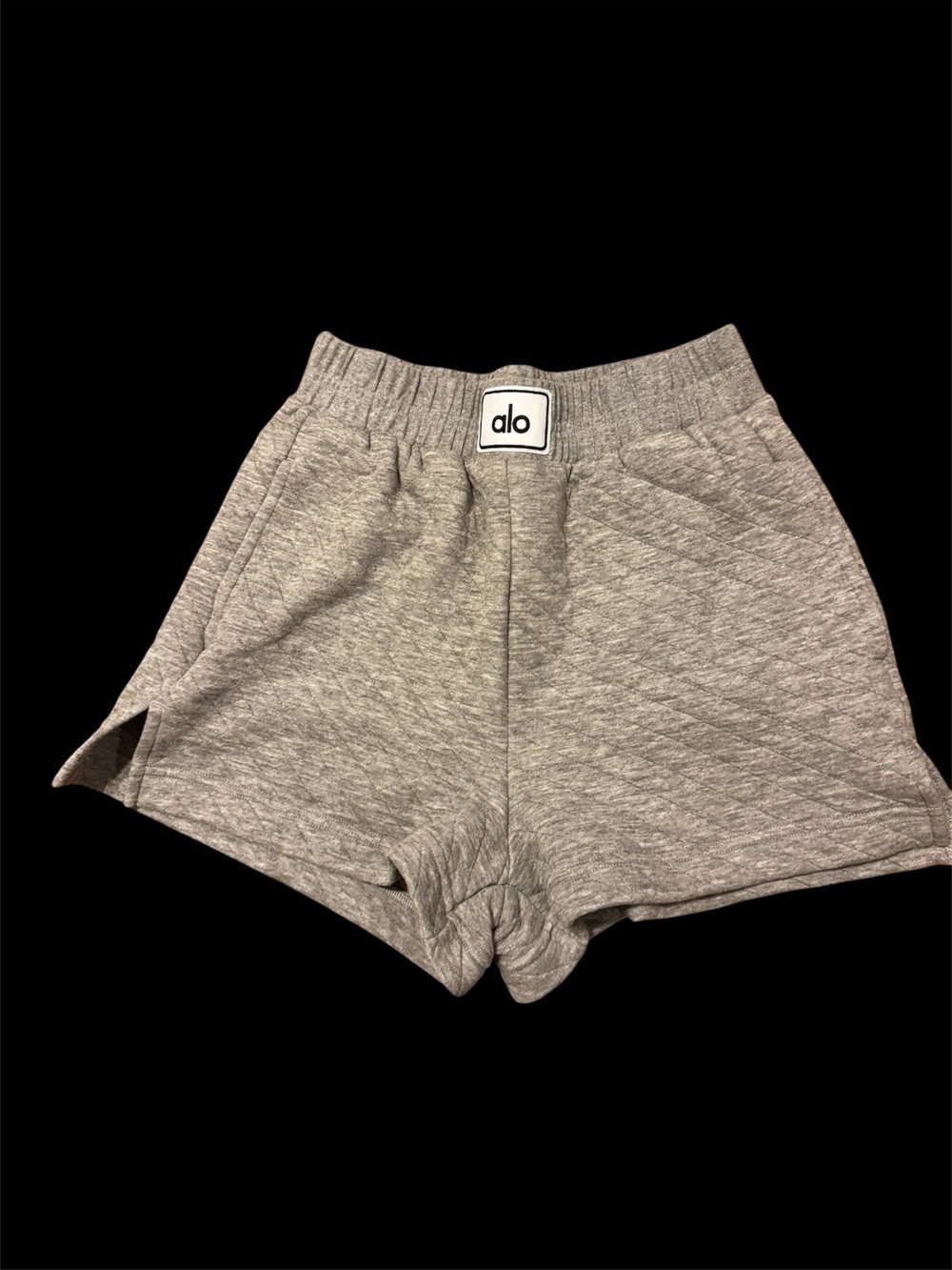 ALO Yoga Womens Heather Gray Quilted Lounge Shorts size S